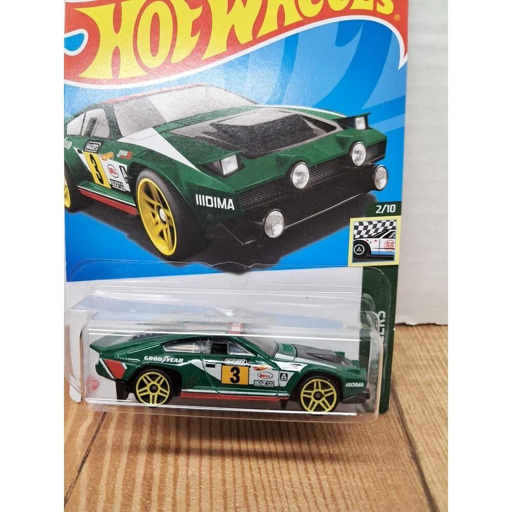 Hot Wheels Retro Racers 2/10 Dimachinni Veloce 5/250 Green
